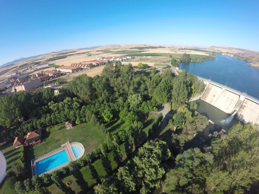 Apartamentos Turísticos Leiva -La Rioja Exterior foto